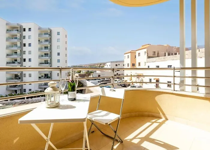 Cozy Apartment Playa Paraiso, Pool